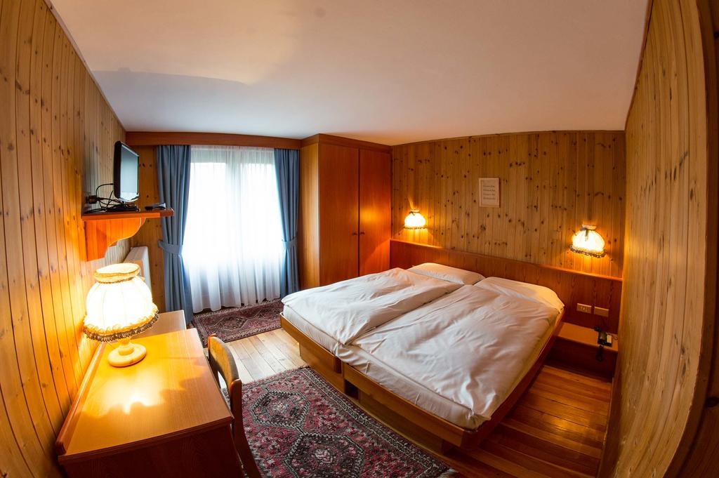 Hotel Gran Baita Gressoney-Saint-Jean Kamer foto